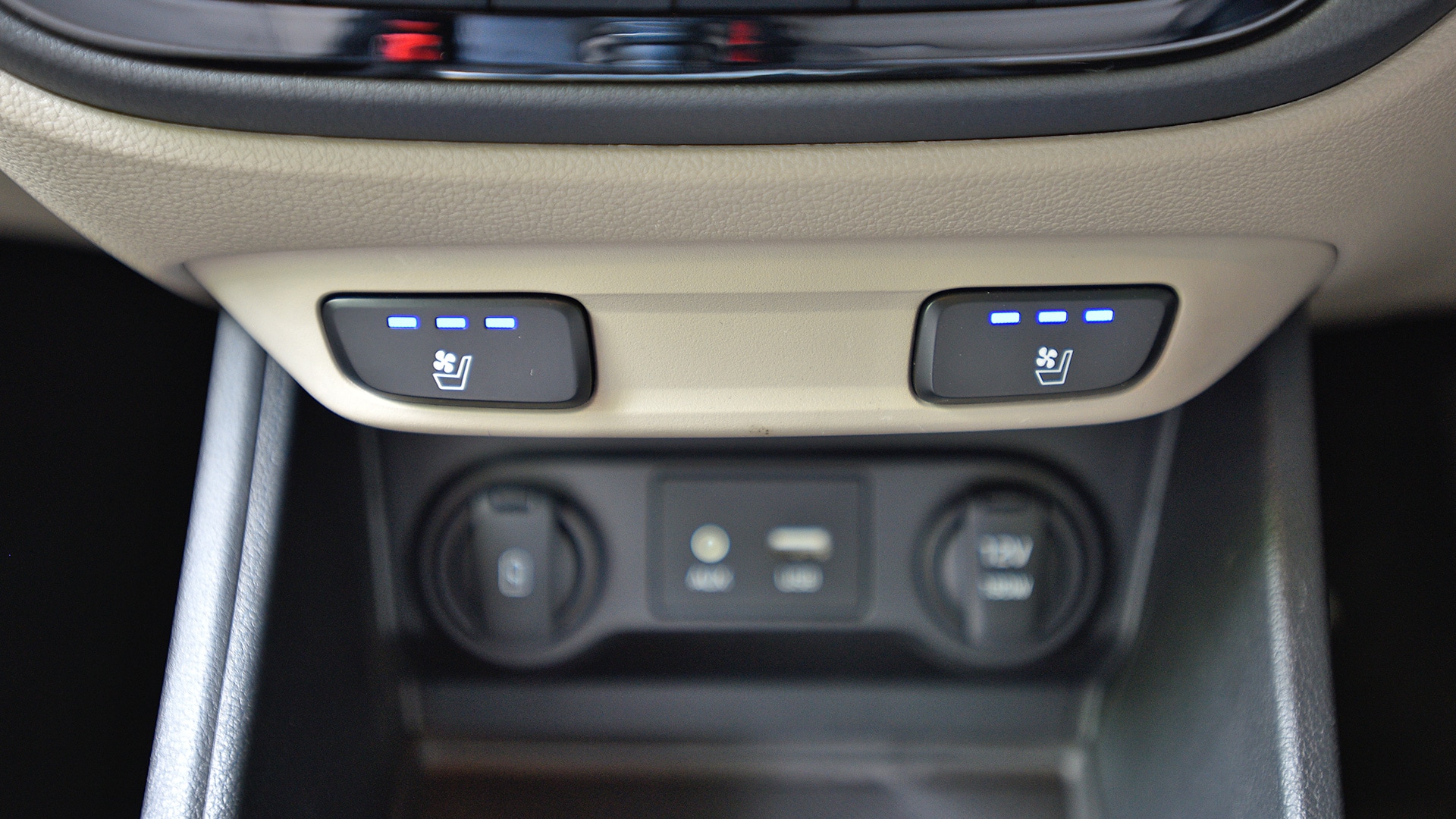 Hyundai Verna 2017 E Petrol Interior