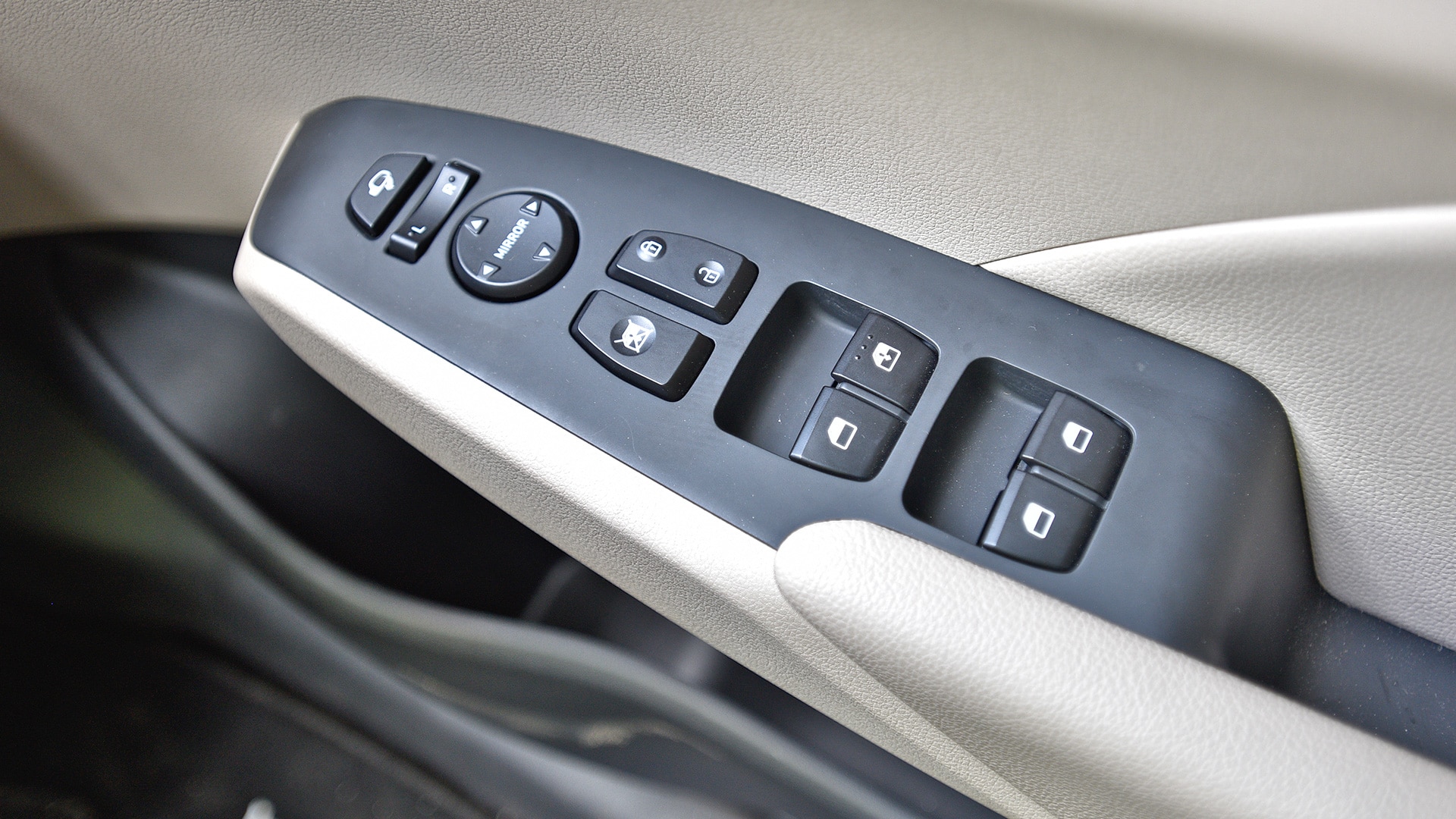 Hyundai Verna 2017 E Petrol Interior