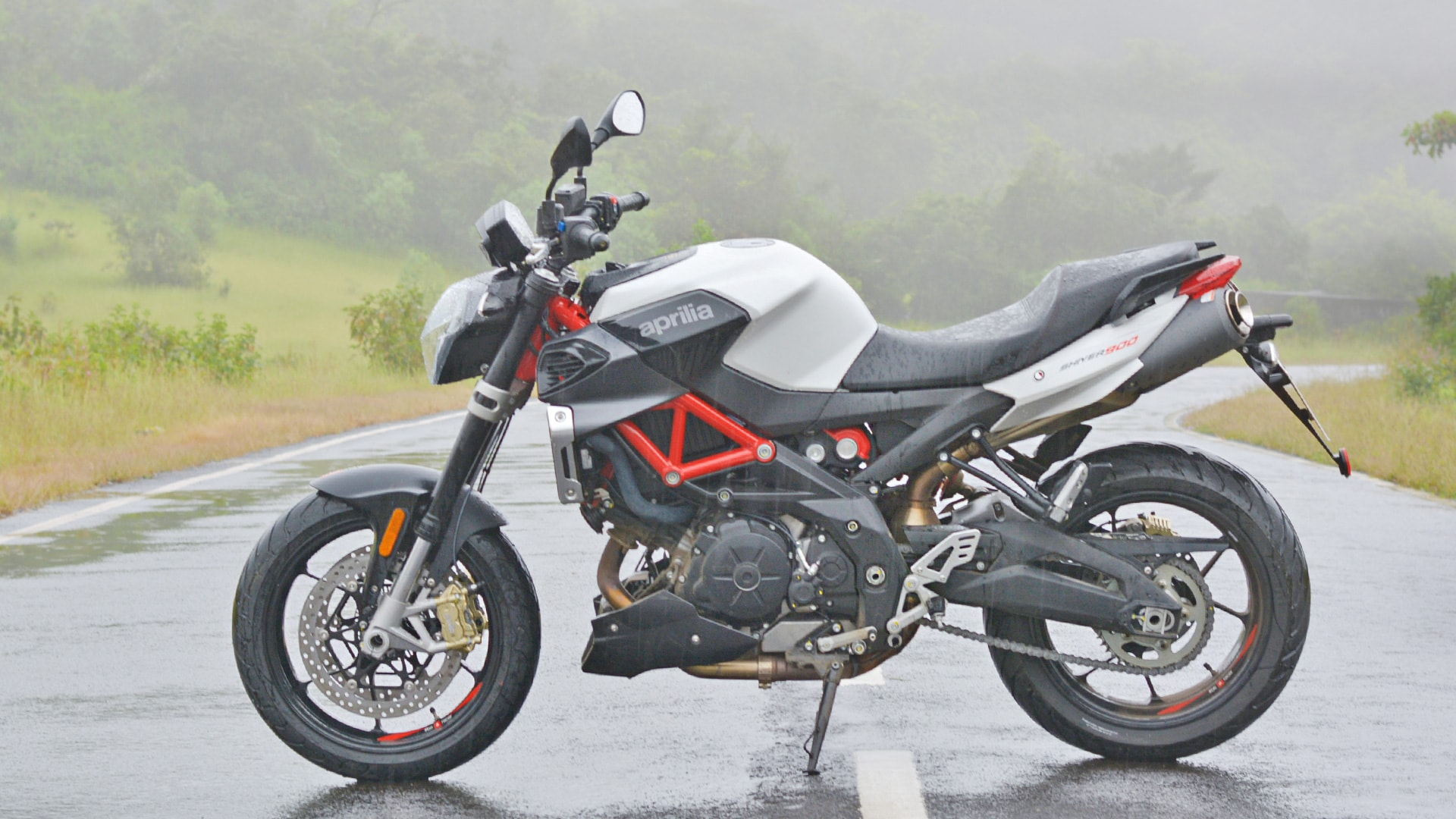 Aprilia Shiver 900 2017 STD