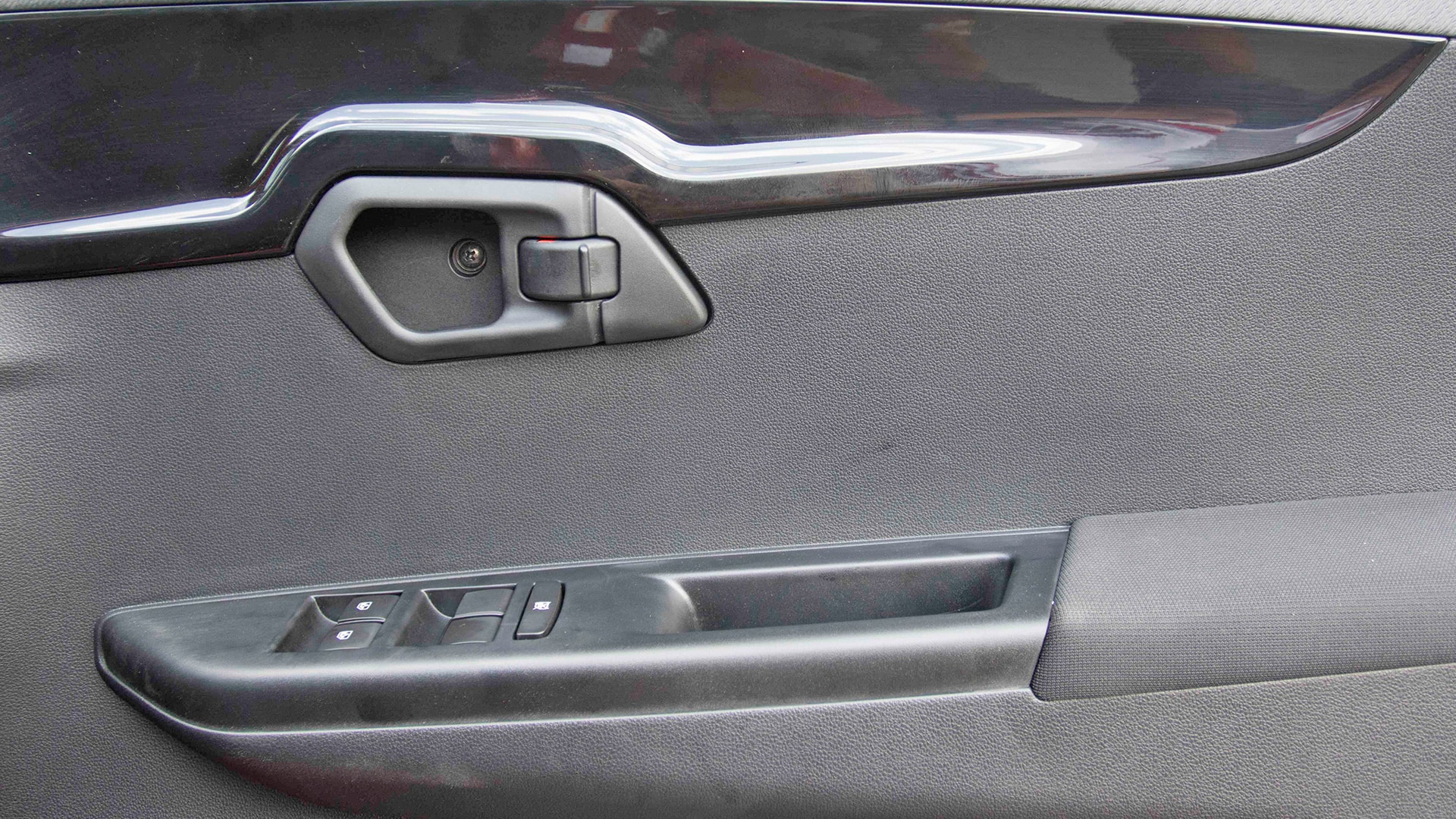 Mahindra KUV 100 NXT 2017 K8 Petrol 6 Str Interior