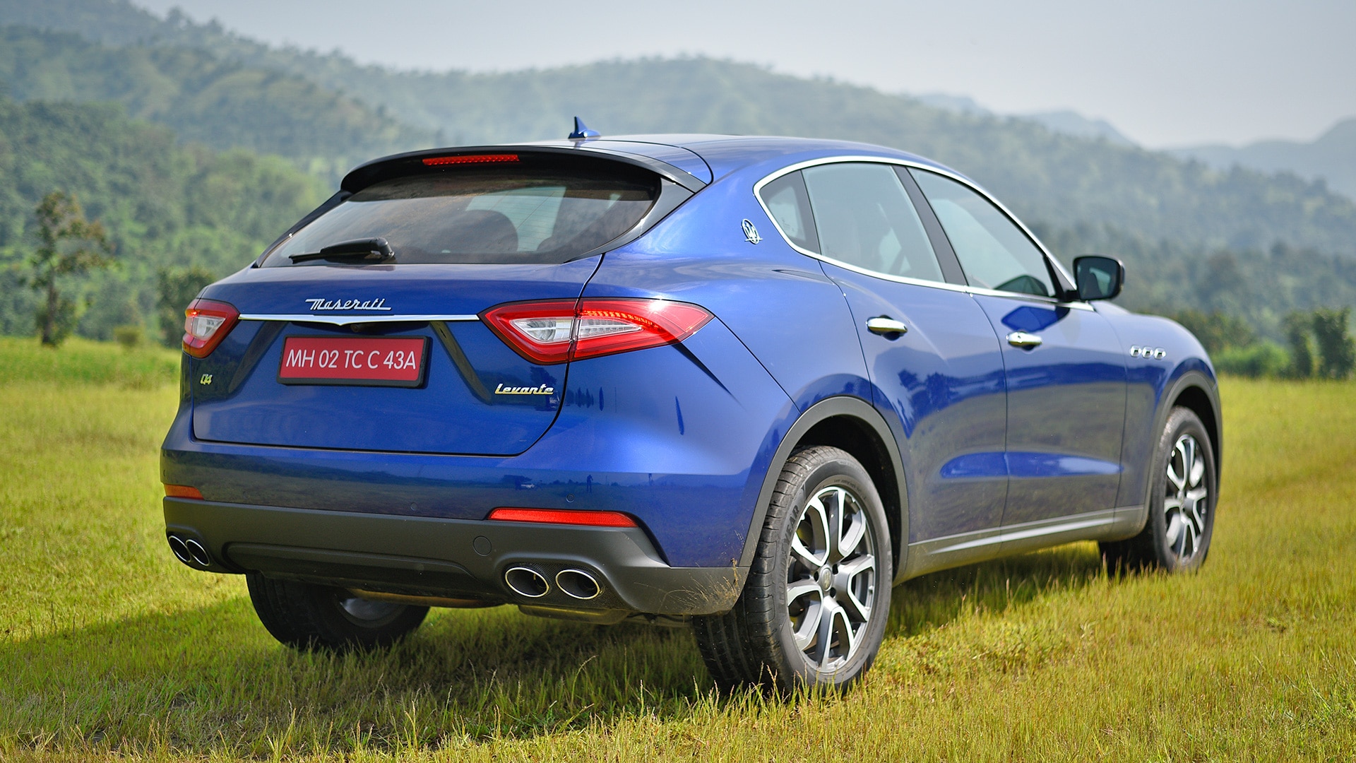 Maserati Lavante 2017 Diesel Std Compare