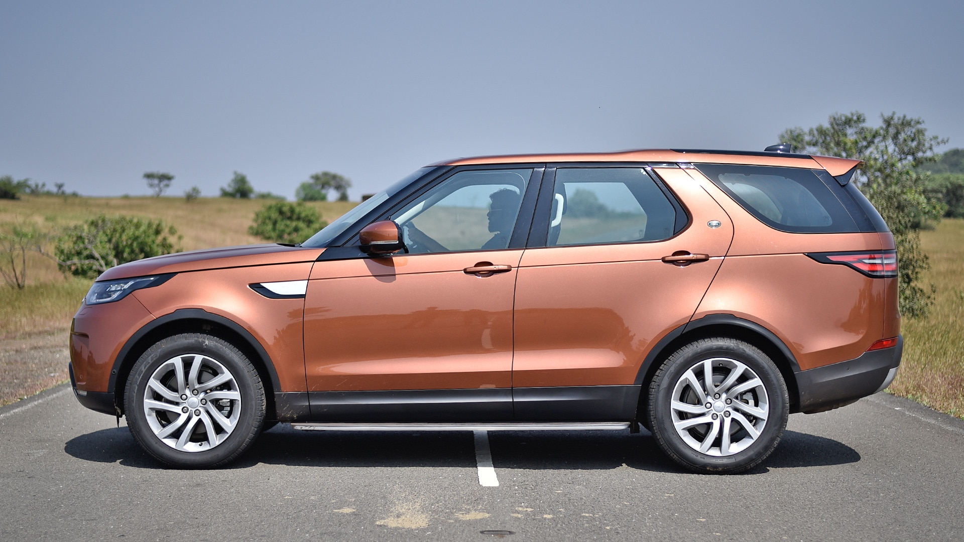 Land Rover Discovery 2017 Diesel First Edition Exterior