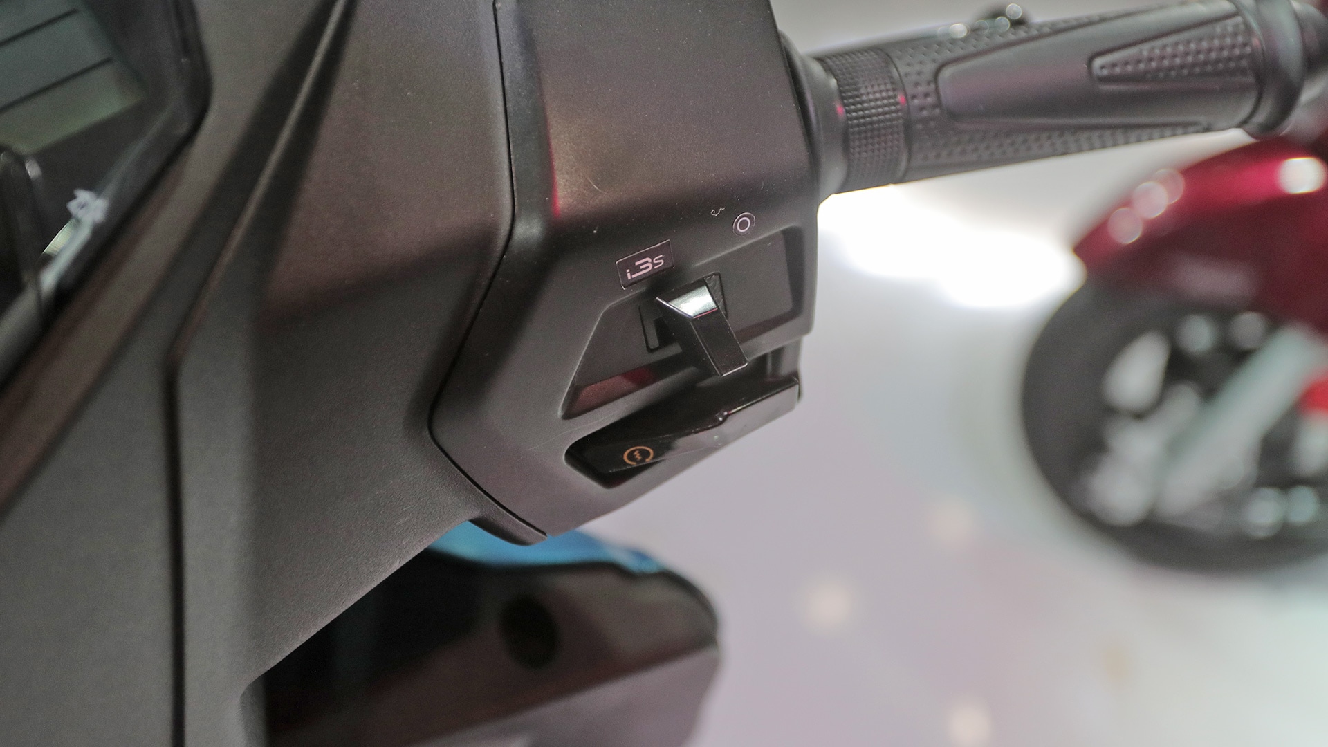 Hero Maestro Edge 2018 ZX