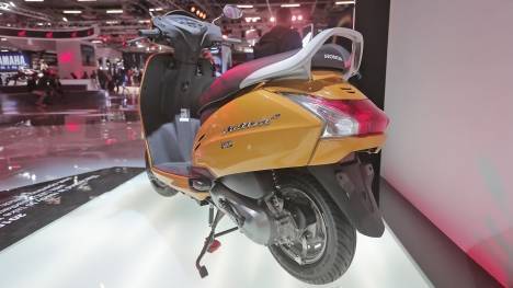 Honda Activa 5G 2018 DLX Price in India, Mileage, Reviews