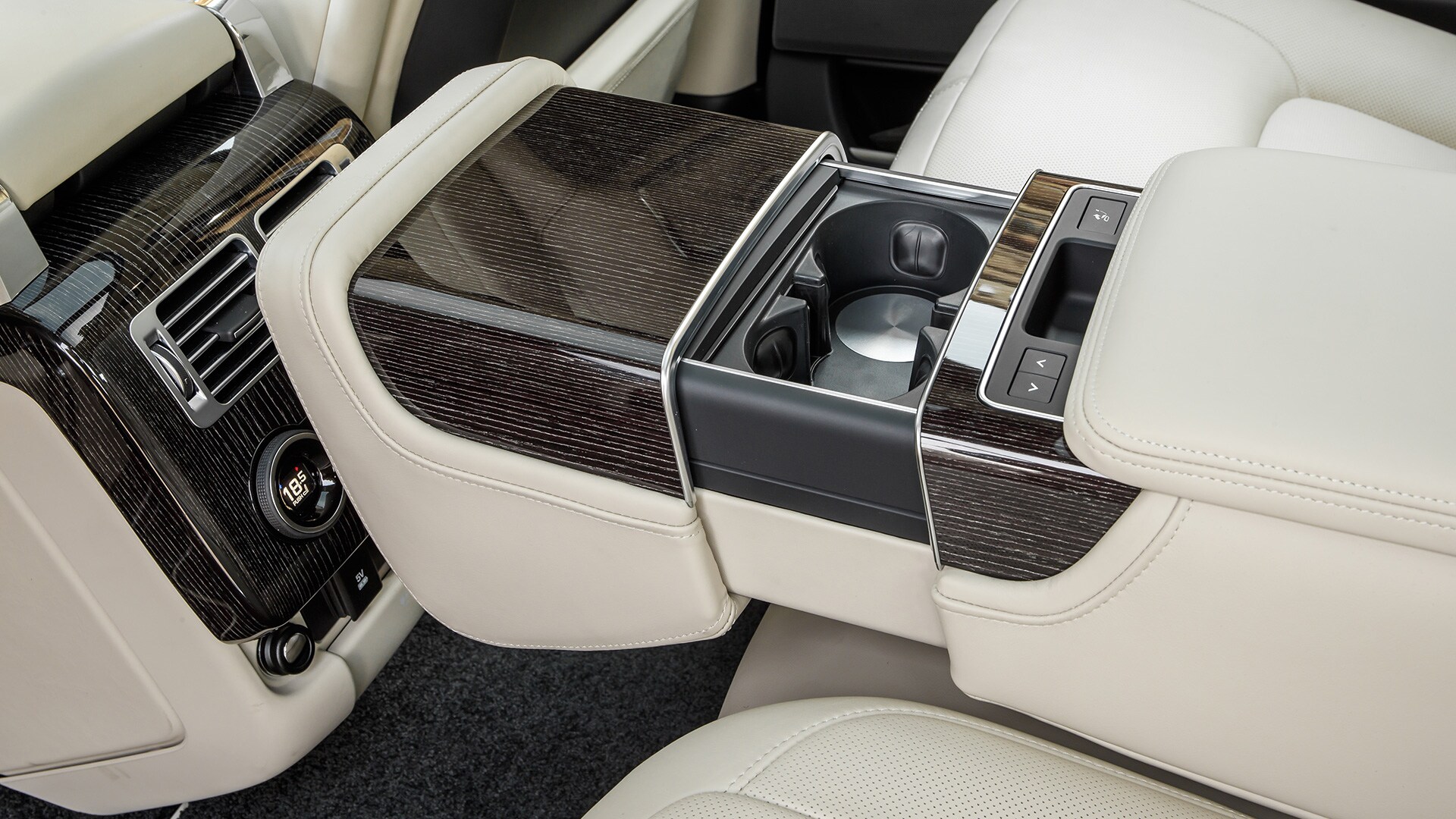 Land Rover Range Rover P400e Phev 2018 STD Interior