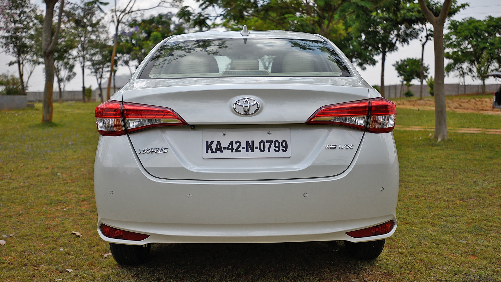 Toyota Yaris 2018 VX CVT Exterior
