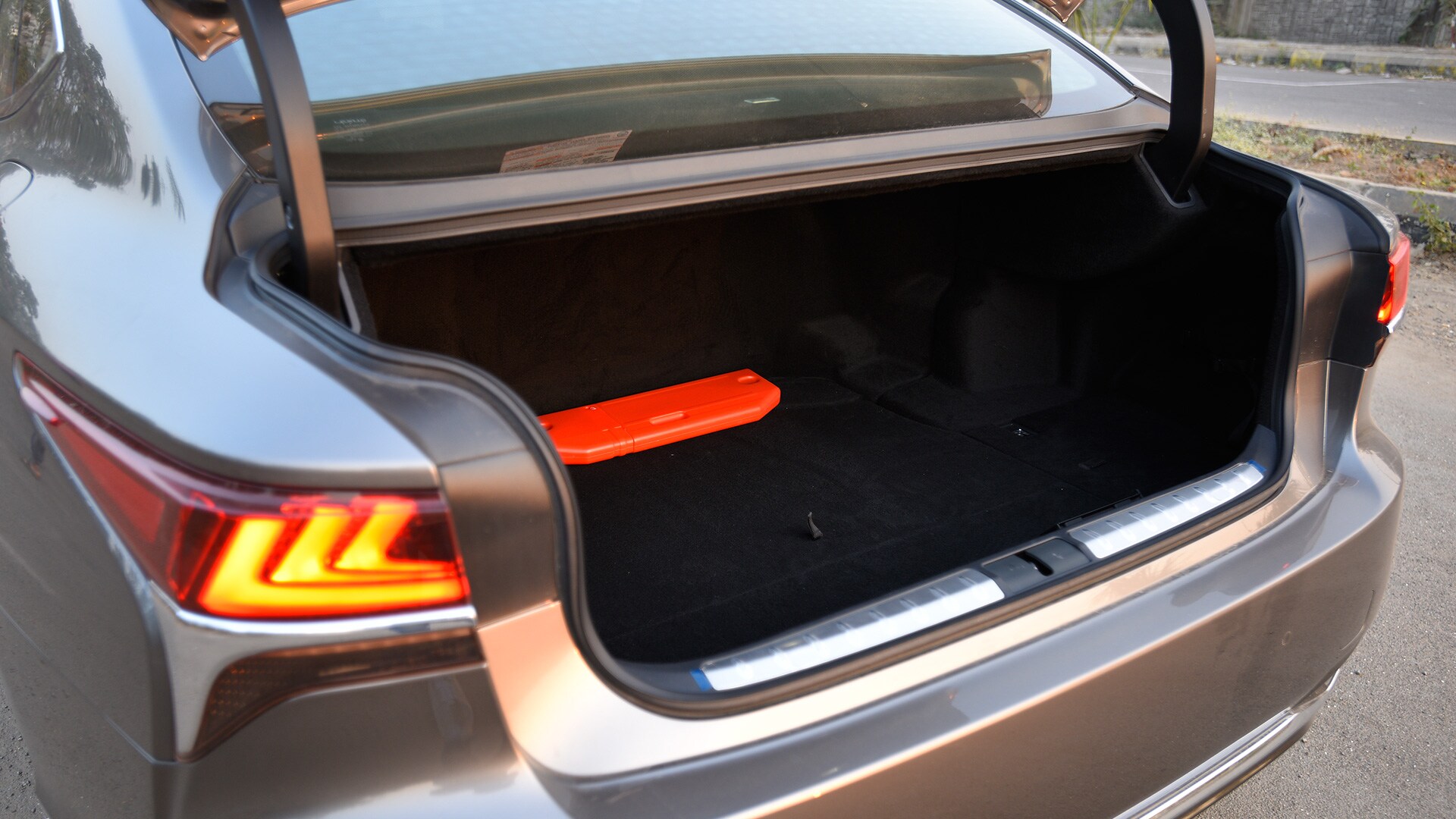 Lexus LS 500h 2018 Ultra Luxury Interior