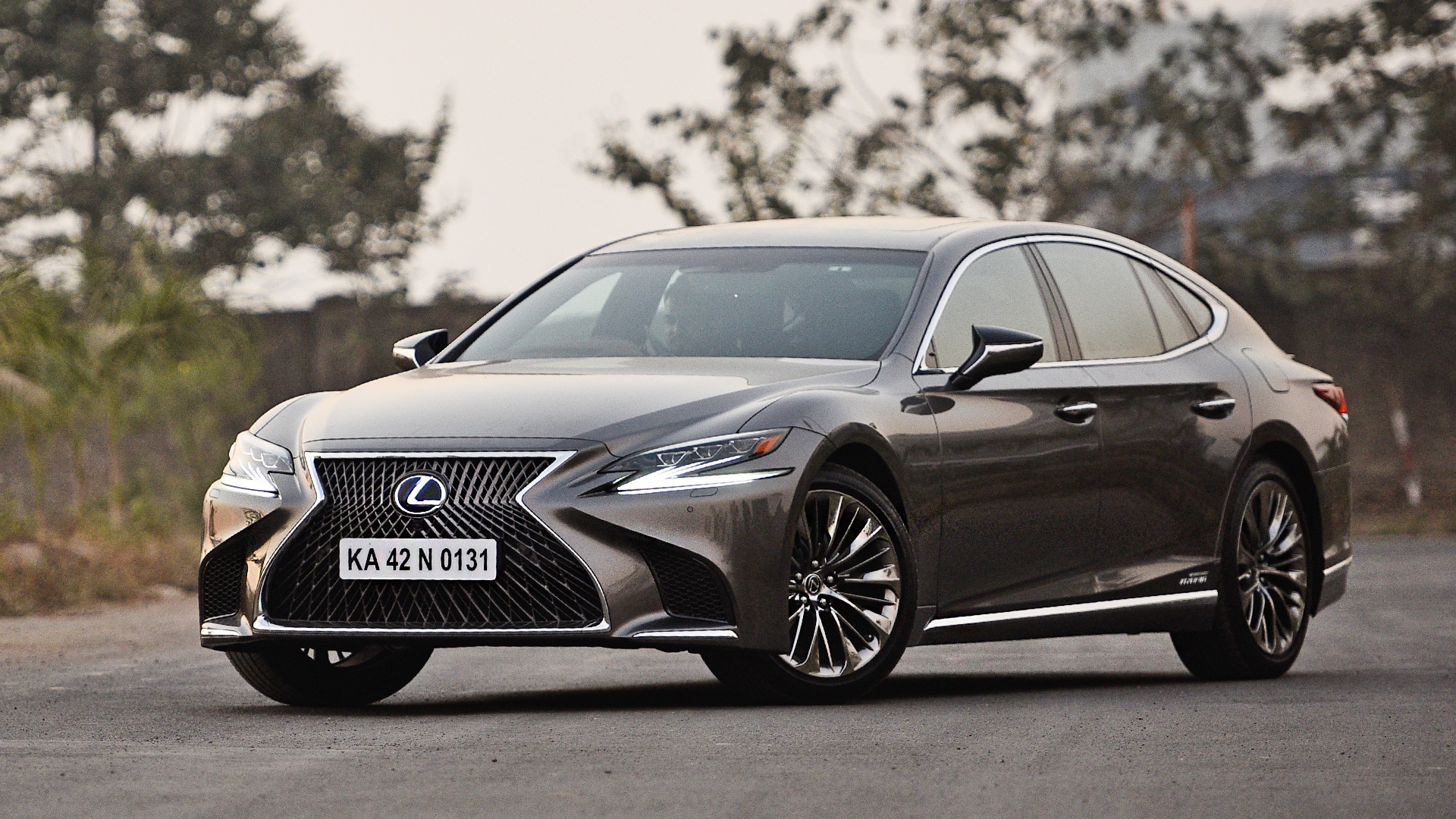 Lexus LS 500h 2018 Ultra Luxury Exterior