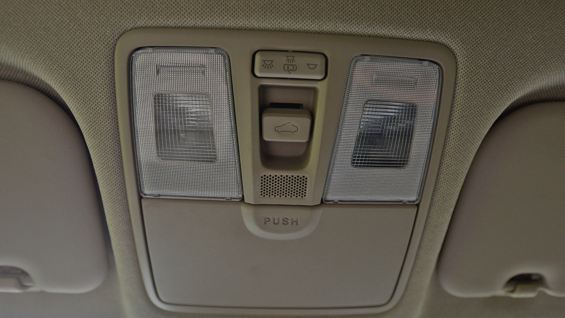 Hyundai Verna 2018 SX(O) Diesel Interior