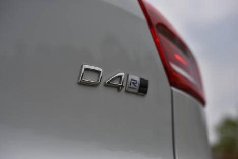 Volvo XC40 2018 D4 R Design Exterior