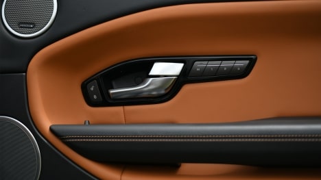 Land Rover Range Rover Evoque Convertible-2018-HSE Dynamic Petrol Interior