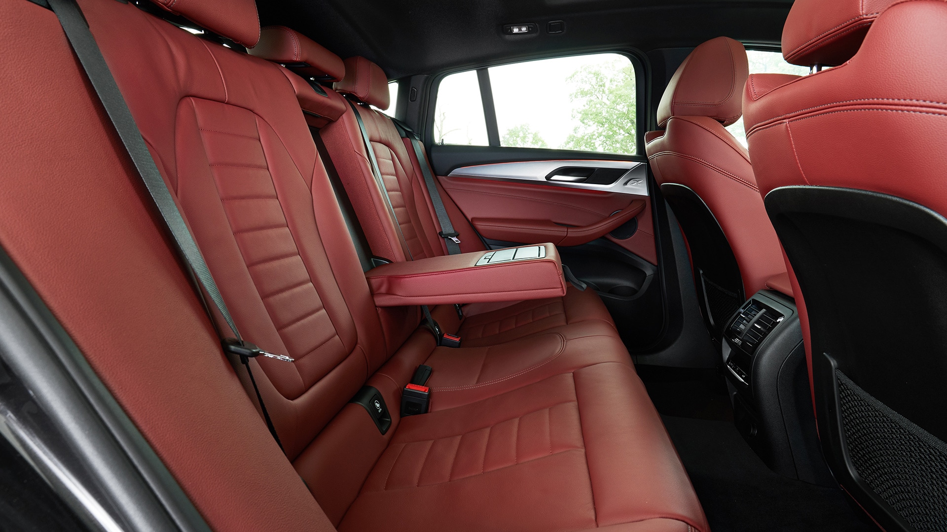 BMW X4 2018 STD Interior