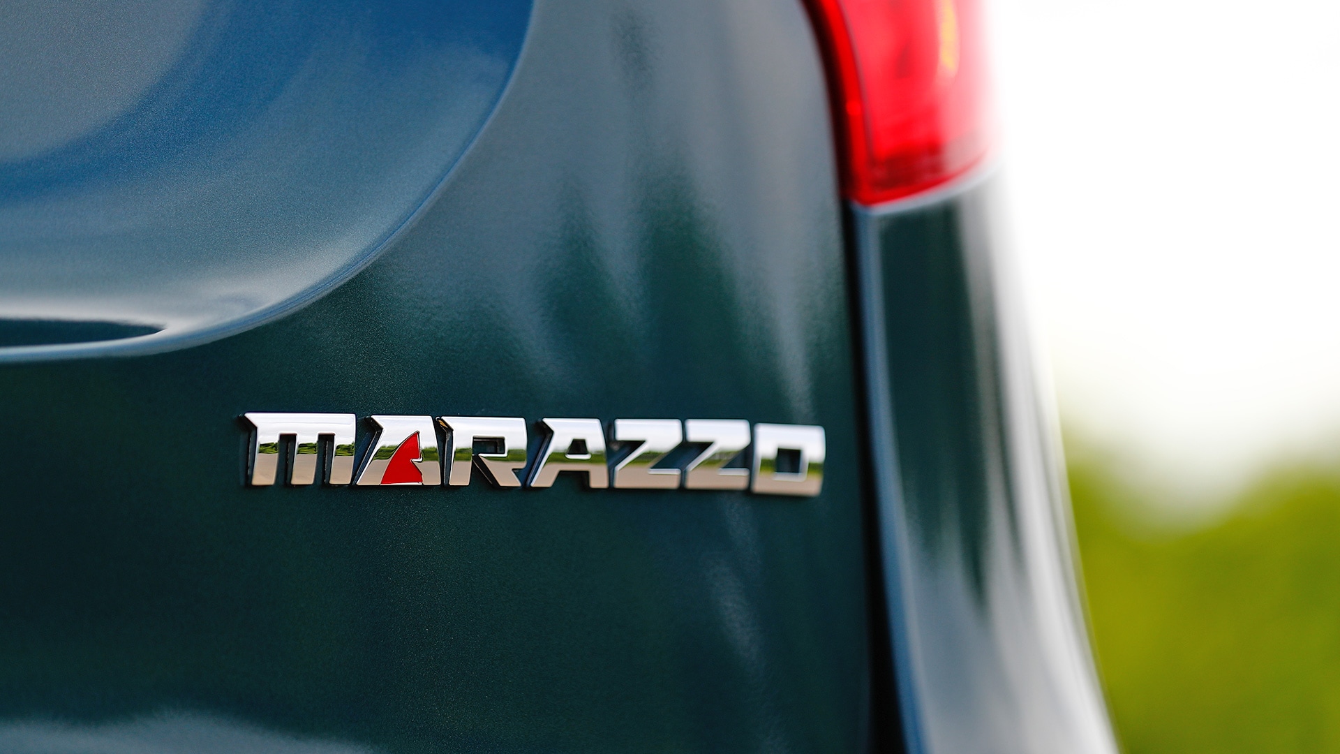 Mahindra Marazzo 2018 M8 Exterior