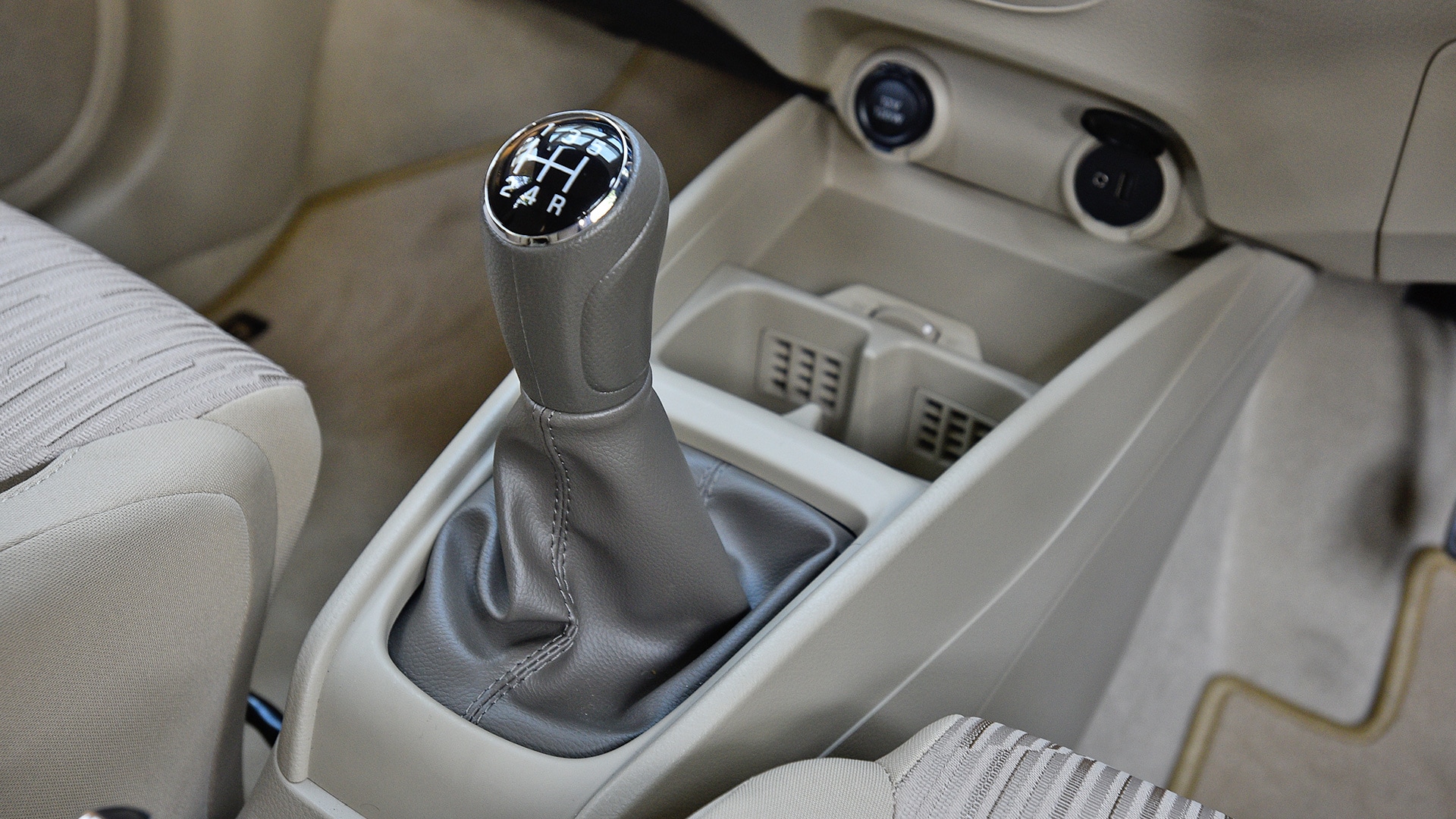 Maruti Suzuki Ertiga 2019 Zxi Plus Interior