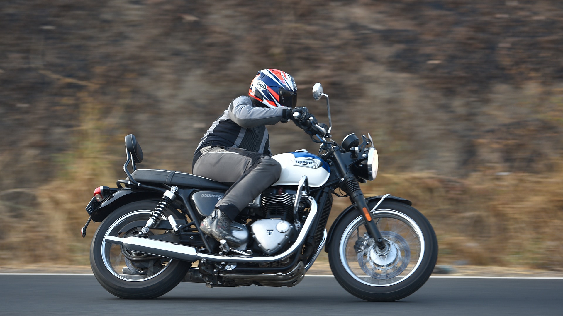Triumph Bonneville T100 2016 STD