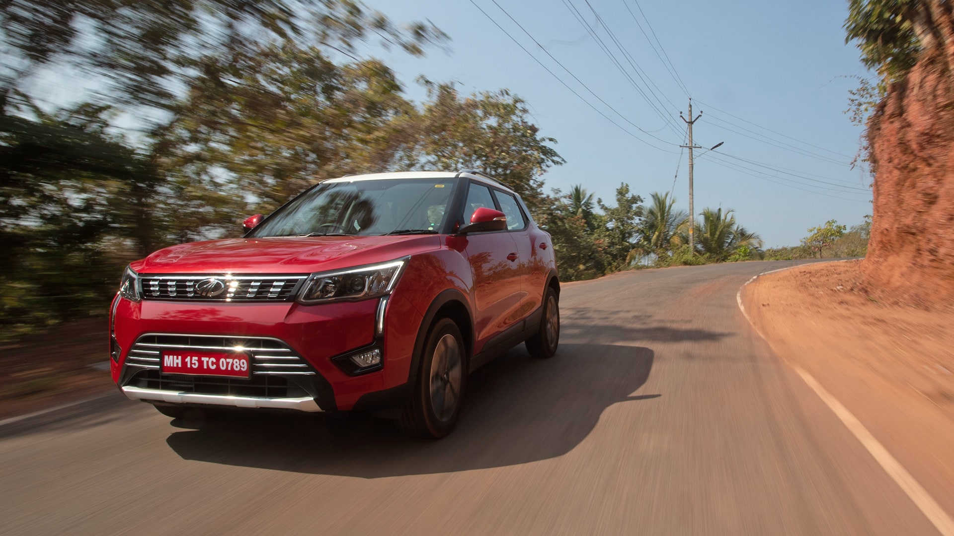 Mahindra XUV300 2019 Petrol W8 Exterior
