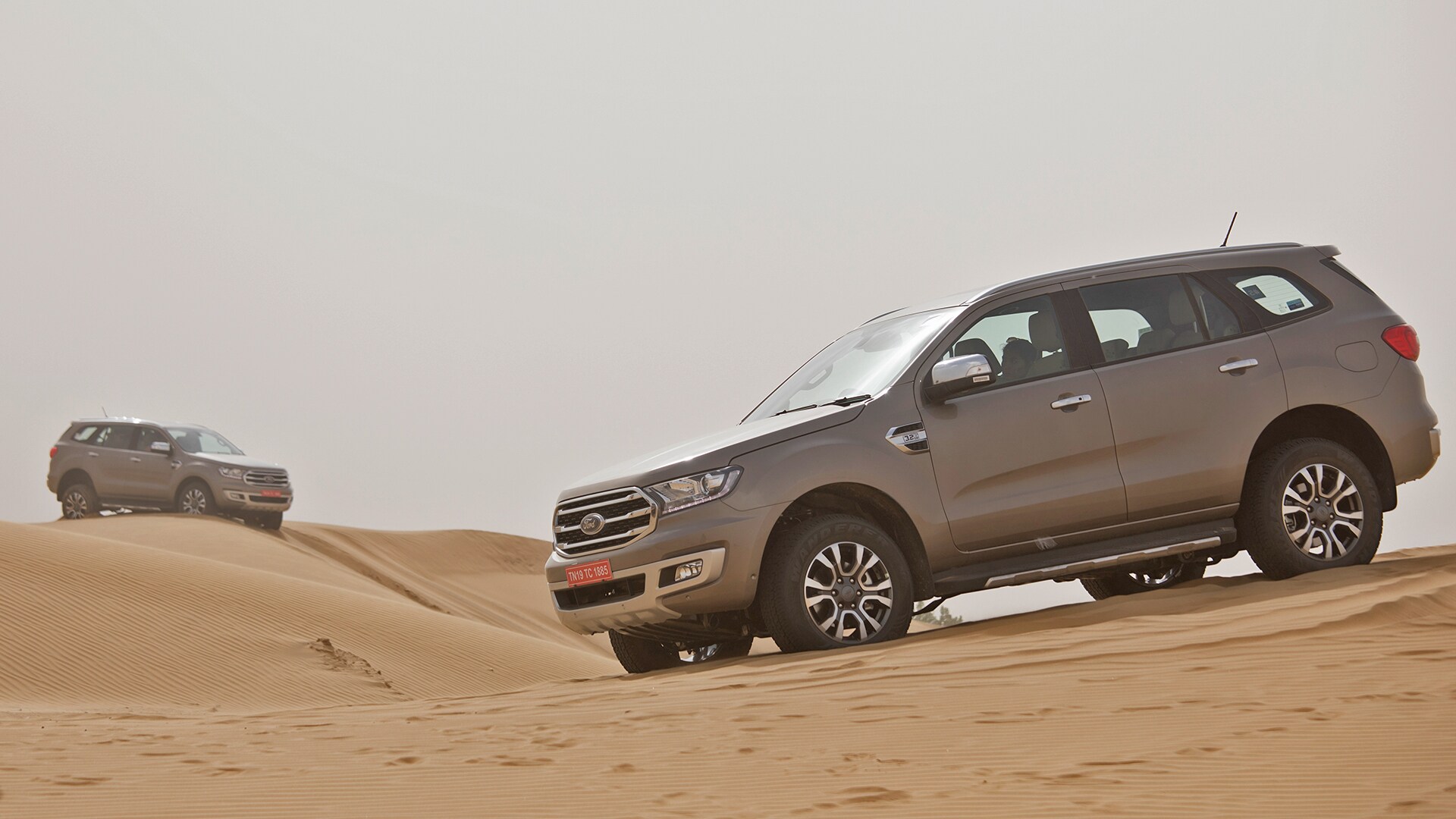 Ford Endeavour 2019 3.2 AT Titanium+ 4x4 Exterior