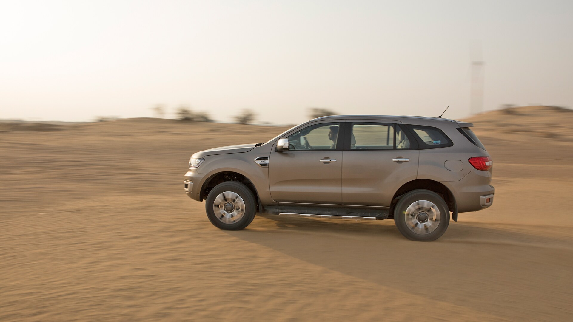 Ford Endeavour 2019 3.2 AT Titanium+ 4x4 Exterior