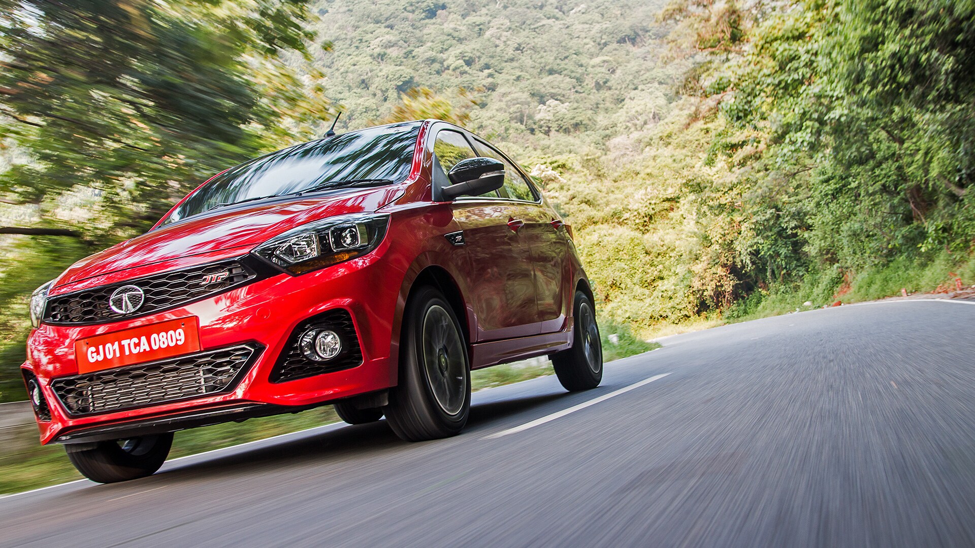 Tata Tiago JTP 2018 Revotron Exterior