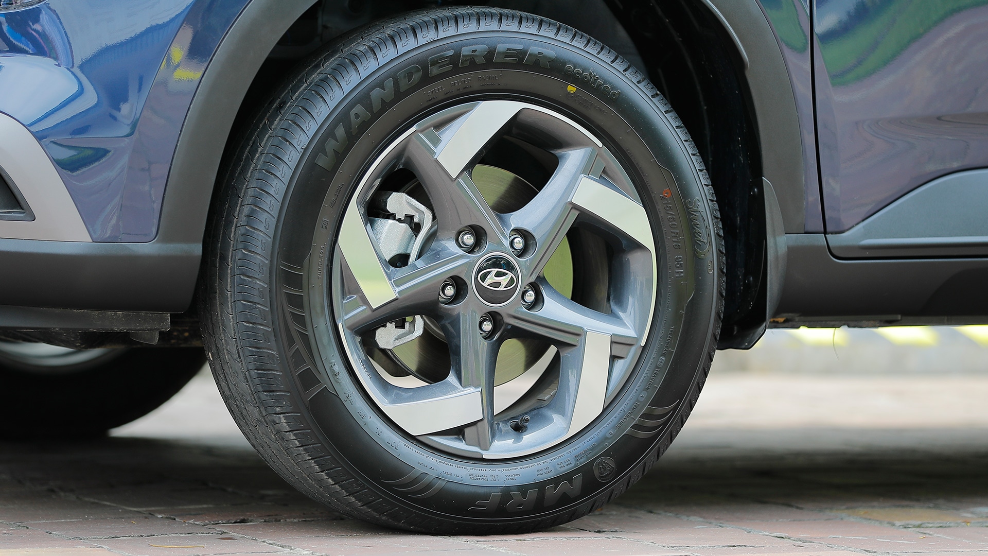 Hyundai Venue 2019 1.4 CRDi MT E Exterior