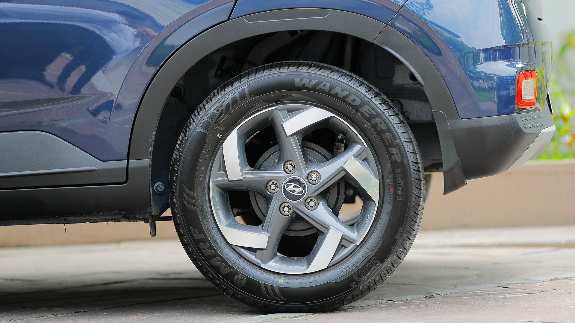 Hyundai Venue 2019 1.4 CRDi MT E Exterior