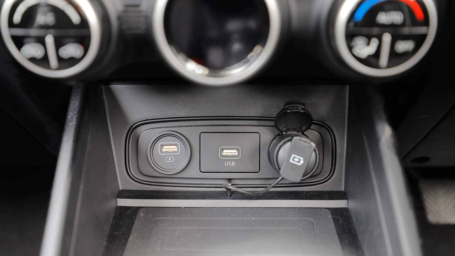 Hyundai Venue 2019 1.4 CRDi MT E Interior