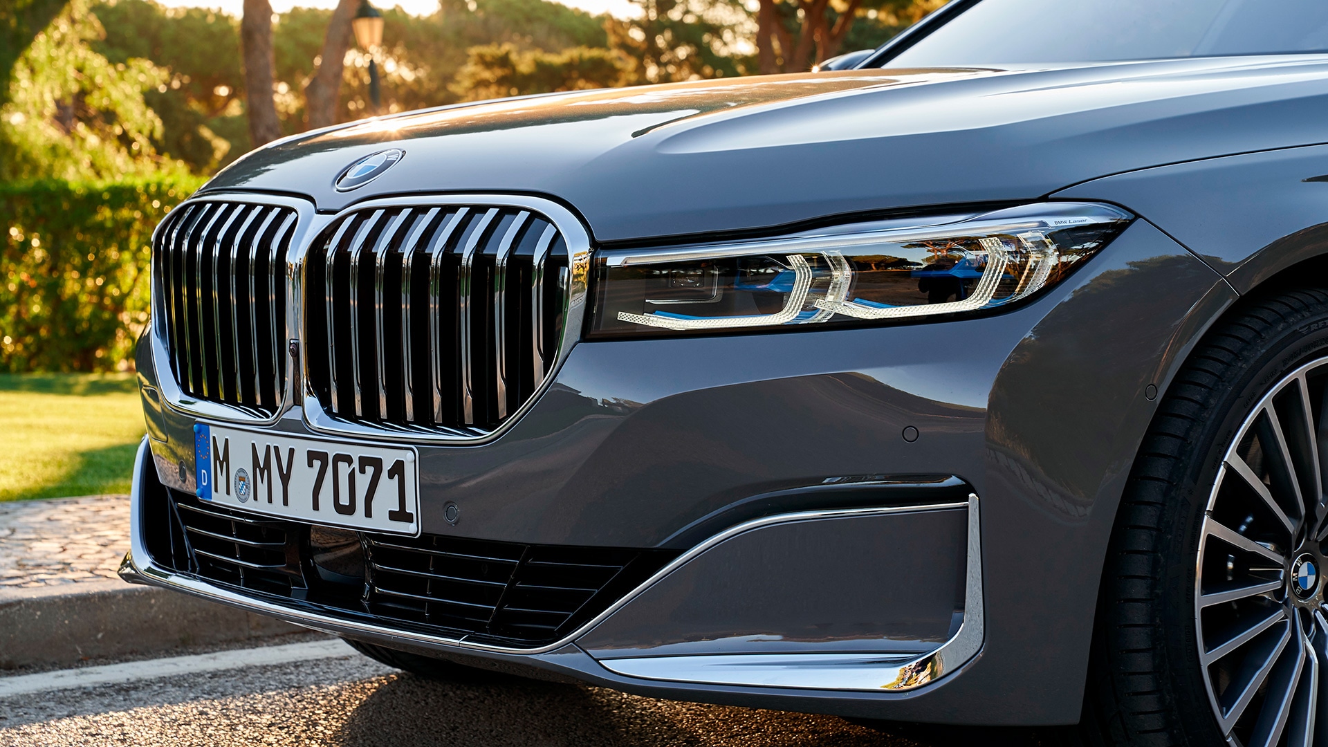 BMW 7 series 2019 730Ld Design Pure Excellence Signature Exterior