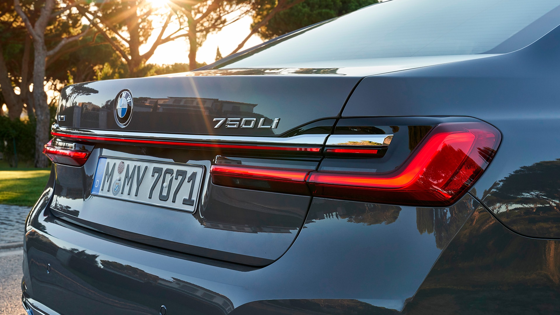 BMW 7 series 2019 730Ld Design Pure Excellence Signature Exterior