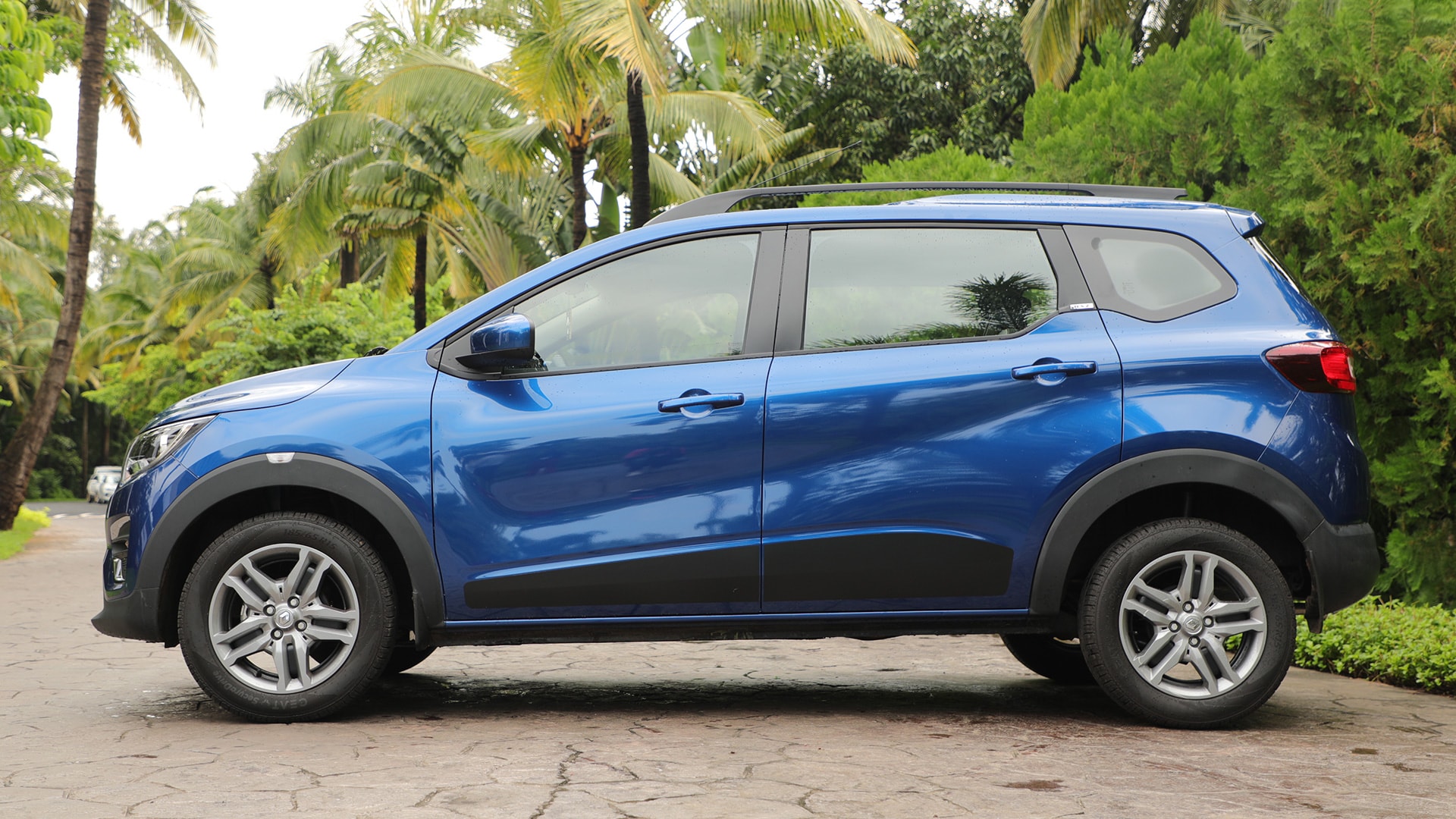 Renault Triber 2019 RXL Exterior