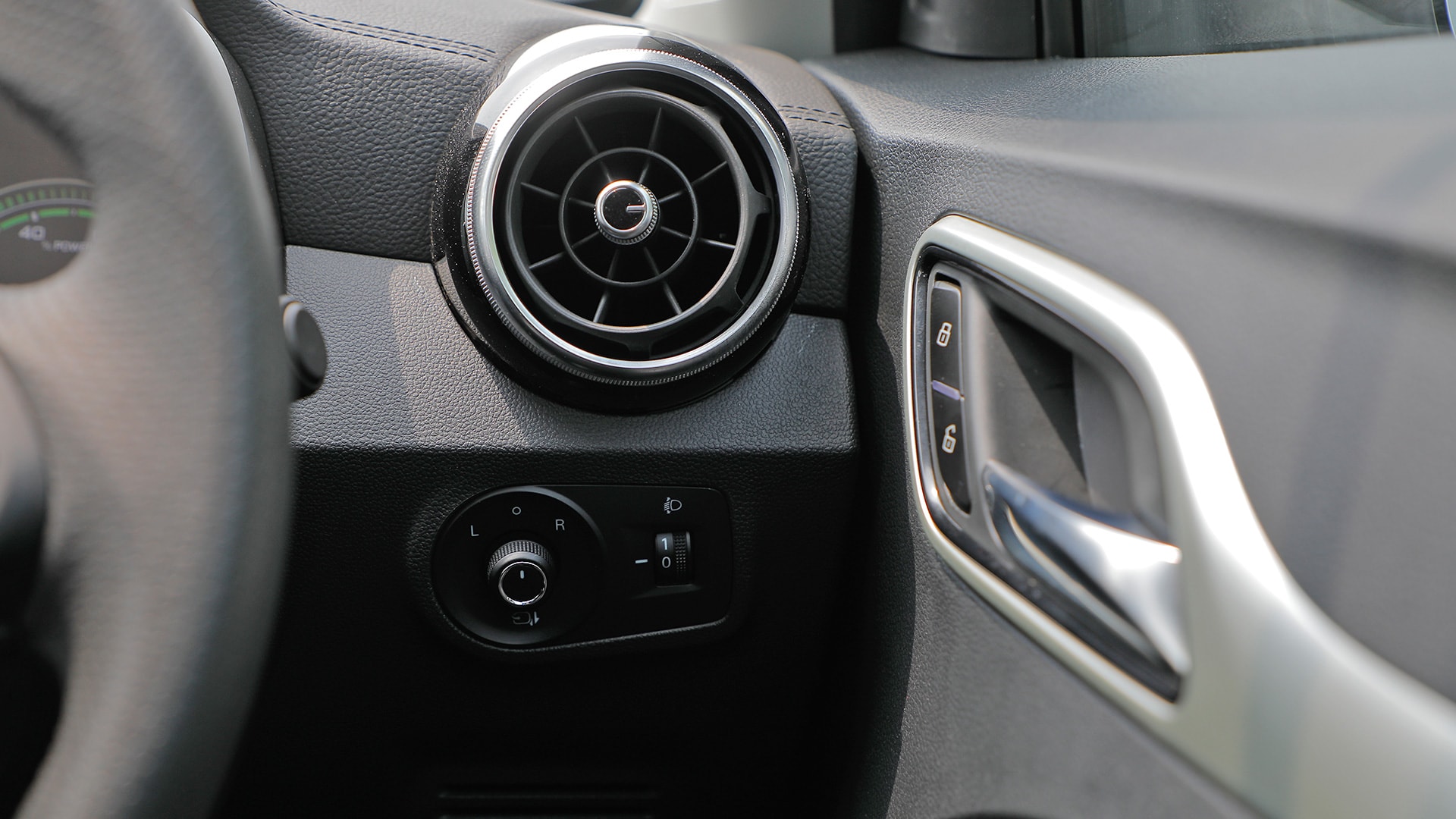 MG ZS EV 2019 STD Interior