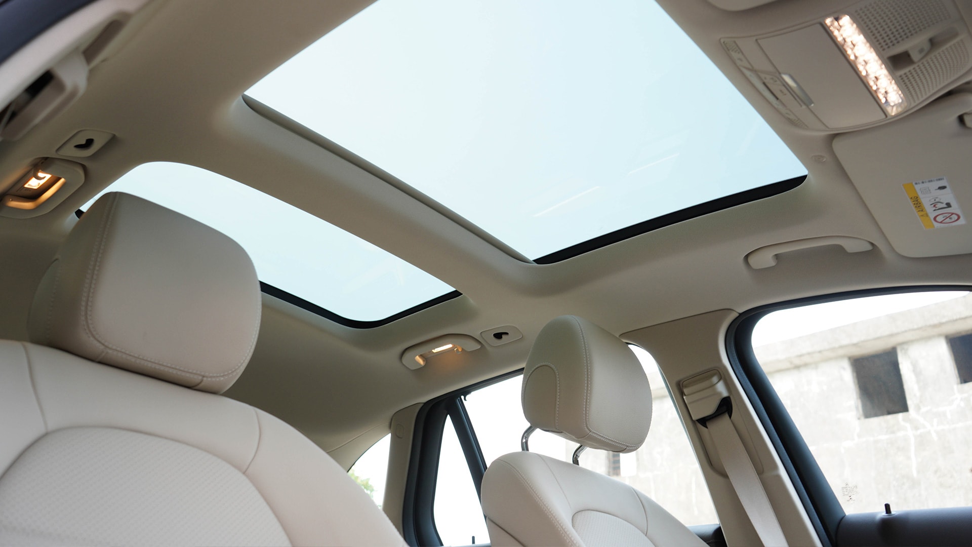 Mercedes Benz GLC 2020 - 220d 4MATIC Interior