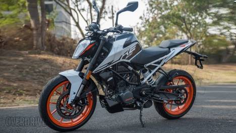 KTM 200 Duke 2020 STD Price in India, Mileage, Reviews, Colours