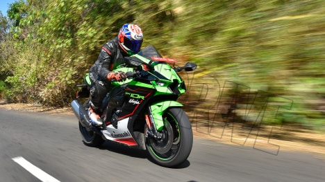Kawasaki Ninja ZX-10R 2018 STD - Price in India, Mileage, Reviews