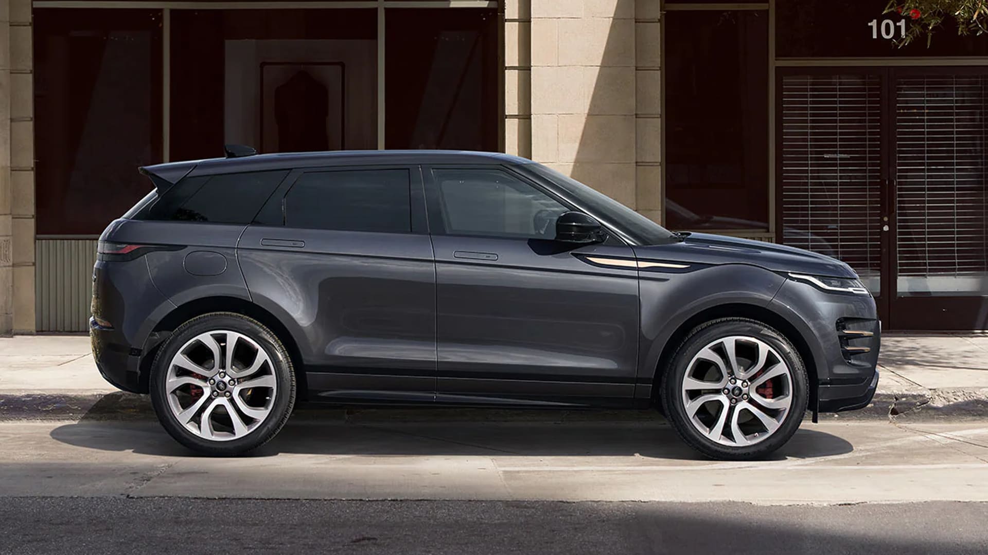 Land Rover Range Rover Evoque 2021-R-Dynamic SE Petrol Exterior