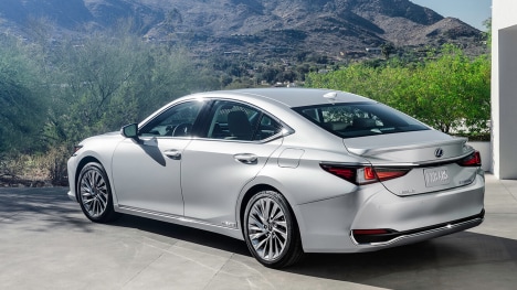 Lexus ES 300H 2021 Exquisite Price in India, Mileage, Reviews - Main Image