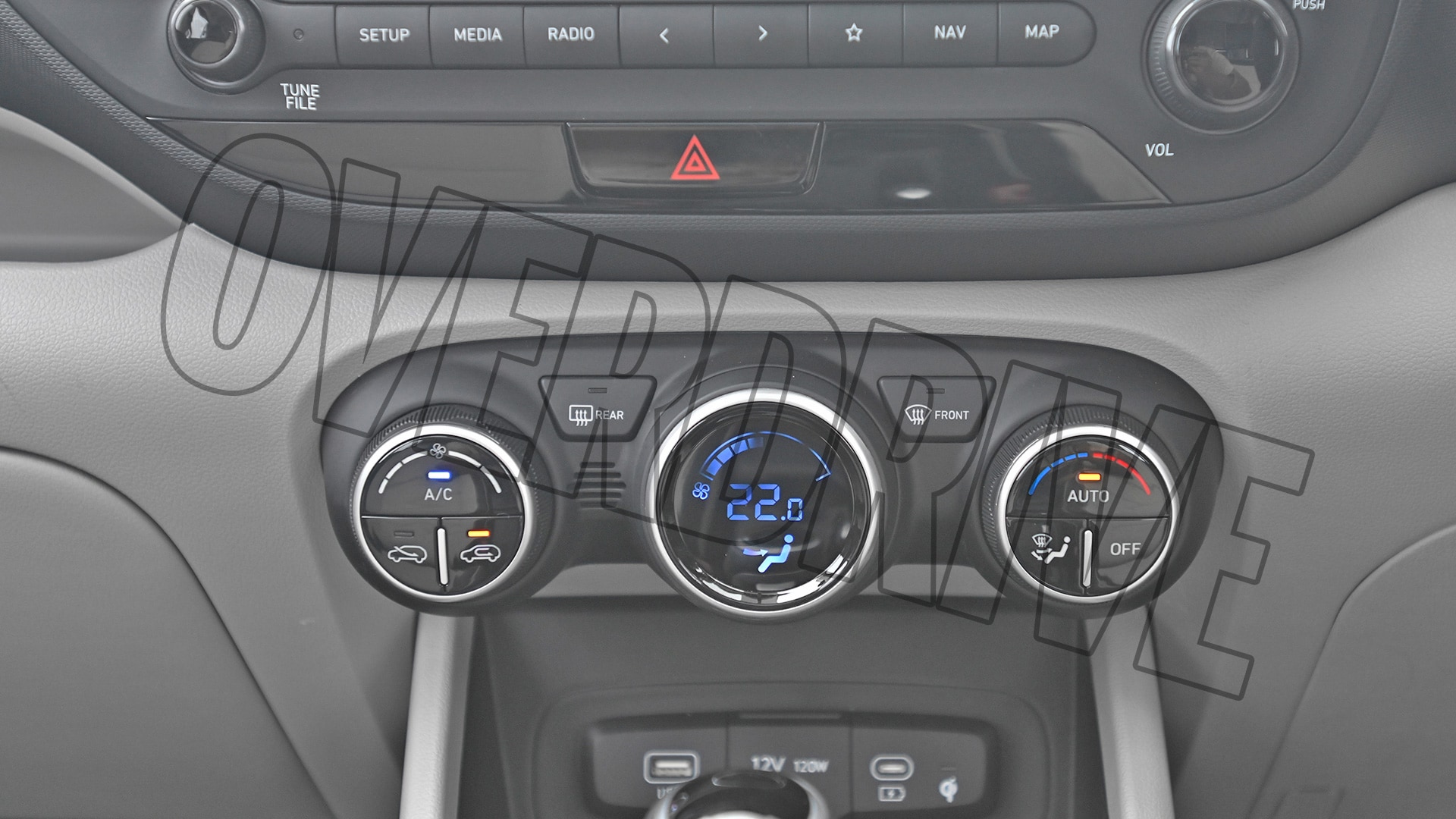 Hyundai Venue 2022 1.2 Kappa MT SX Dual Tone Interior