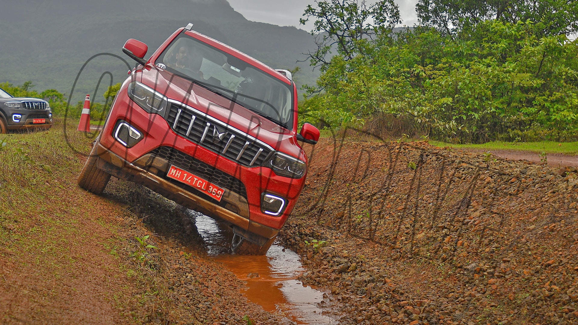 Mahindra Scorpio-N 2022 Z8L Petrol MT 6 Str Exterior