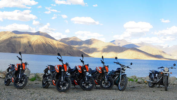 IndiMotard group photo from the 2012 Himalayan Tour