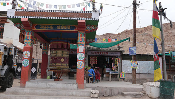 The butter tea, or Gur-gur at Lukung, gained an extra deliciousness