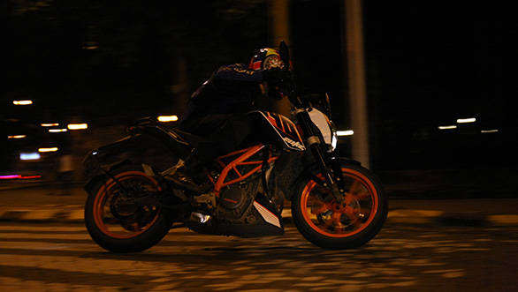 Over really bad roads, you either have to slow right down or work around a jittery-skittery feeling while the 390 hops about trying to absorb the punishment