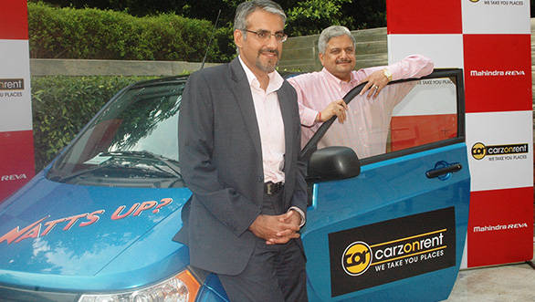 (L-to-R)-Mr.-(L-to-R)-Mr.-Chetan-Maini,-CEO-Mahindra-Reva-Electric-Vehicle-Pvt-Ltd_-Mr