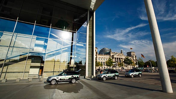 The Range Rover Hybrid Silk Trail 2013 RR_Hybrid_Silk_Trail_Update1_280813_08