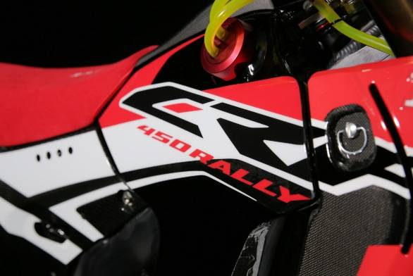 2014 Dakar: Honda unveils the new CRF450 Rally 081013-1-honrace-c
