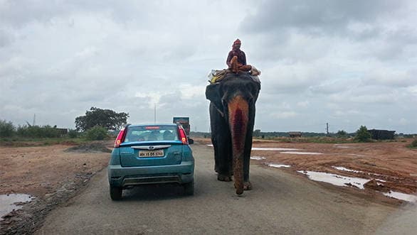The Vibe doesn't corner flat and compared to the EcoSport there's some pitch and wallowing, but it isn't excessive