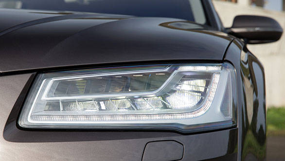 Trick new Matrix LED headlamps automatically cut the high beam around an oncoming vehicle