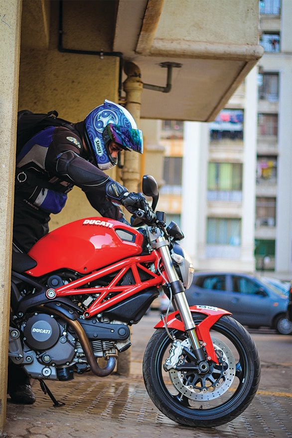 Living with the Superbike: Ducati Monster 795 in India IMG_1756