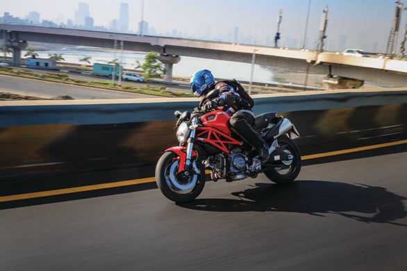Living with the Superbike: Ducati Monster 795 in India Cornered!