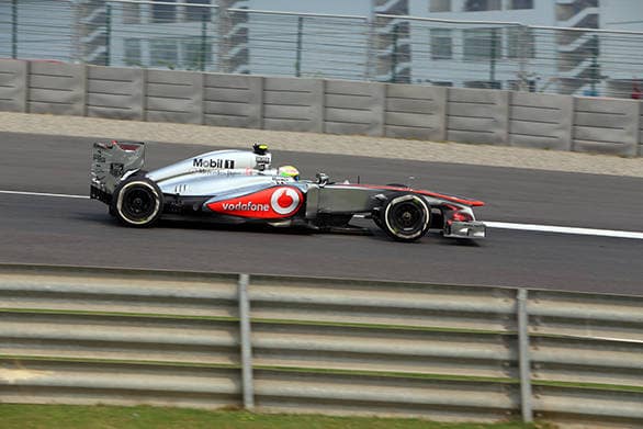 Mercedes' Lewis Hamilton made it to the top 5 with a 1m 27.227s lap time