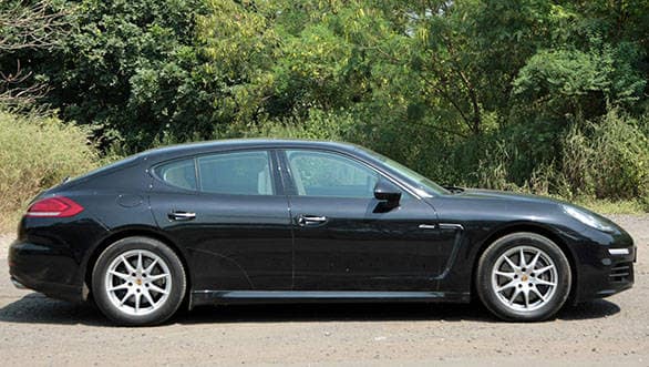 Save for the new wheels, the side profile retains the awkward proportions