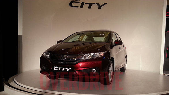 The big chrome grille at the front is a one of the biggest change from the outgoing generation